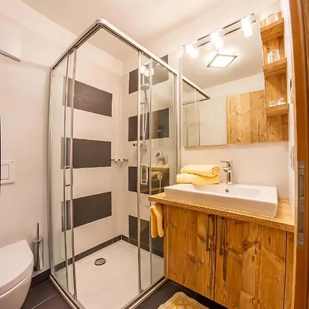 Hotel Garni Angerer 3*